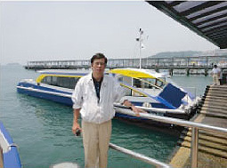 ゴルフ場のあるKau Sai Chau行きの専用船の船着き場